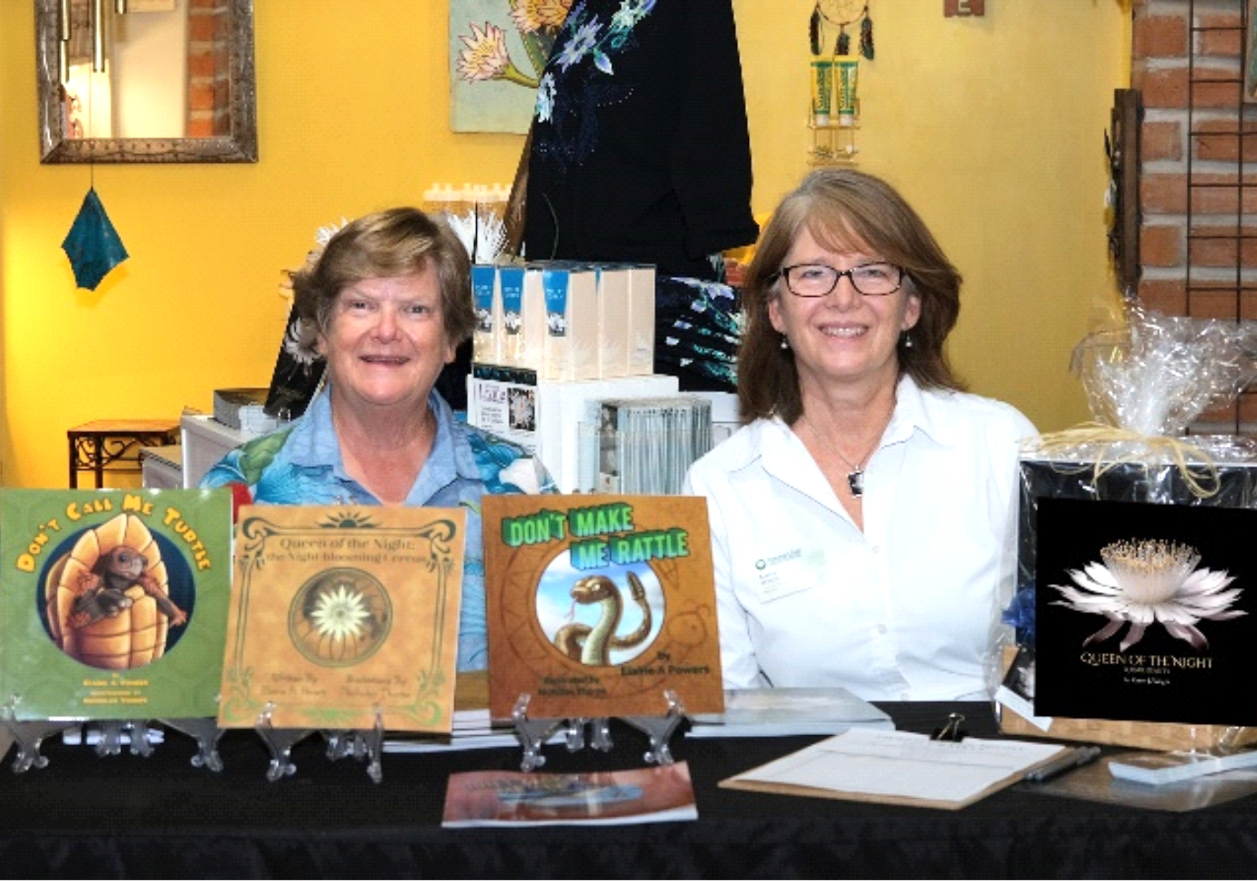 photo of Elaine A. Powers Book Signing